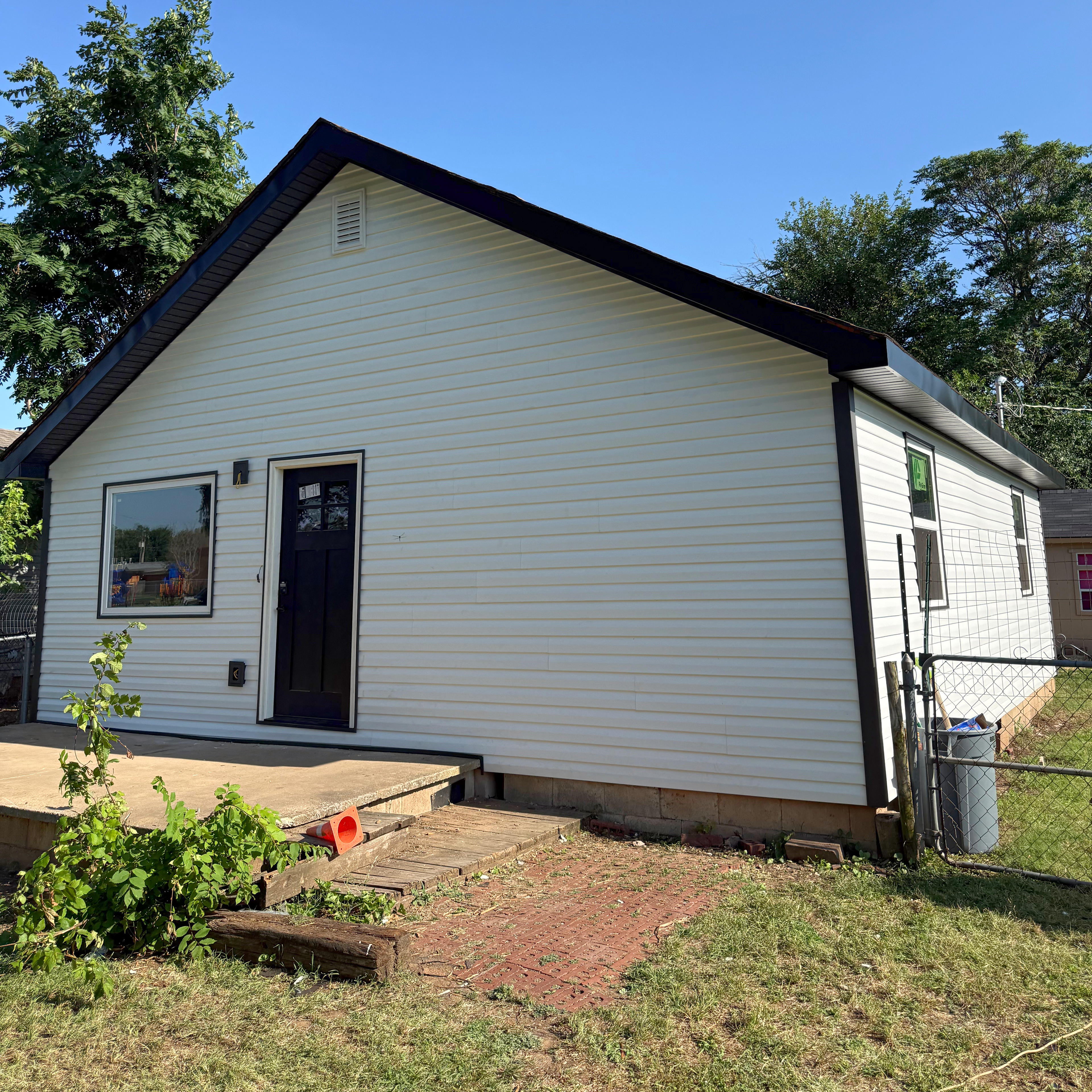 Exterior Siding & Entry